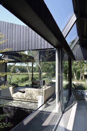 Achitecture by Paul de Ruiter | Chris Collaris  |  Garden design and Photo by Andrew van Egmond